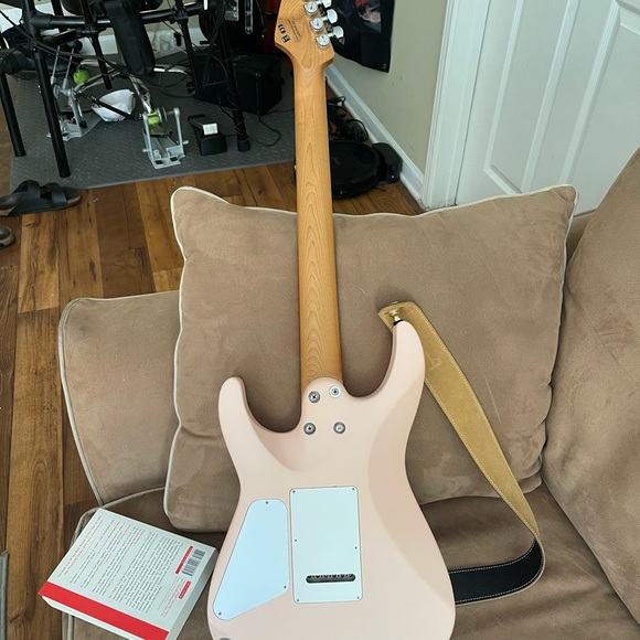 Charvel by fender dk24 Pro mod - Picture 5 of 6